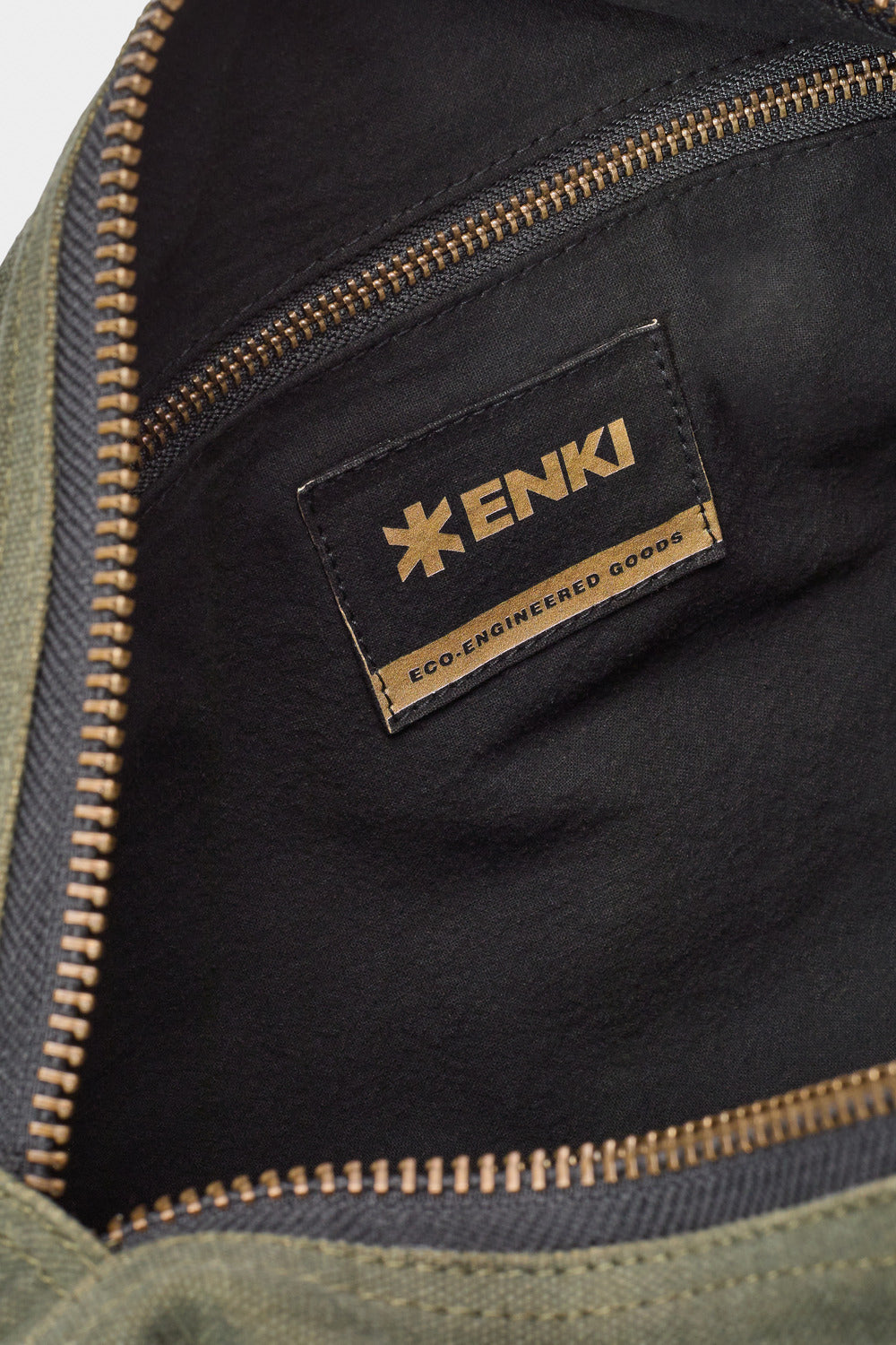 www.enkieyewear.com Enki Eco Ningizzida Men’s and Women’s Small Duffle Bag 